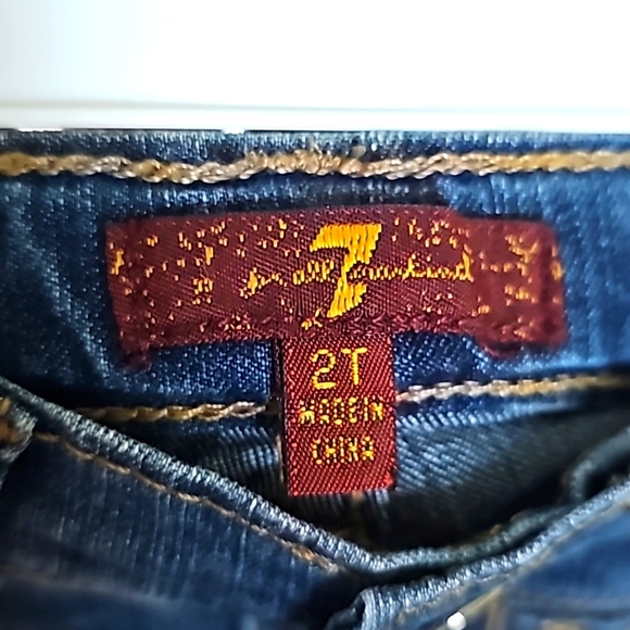 7 FOR ALL MANKIND | Toddler Girl's Embroidered Ruffle Top & Denim Jeans Set - Picture 13 of 16